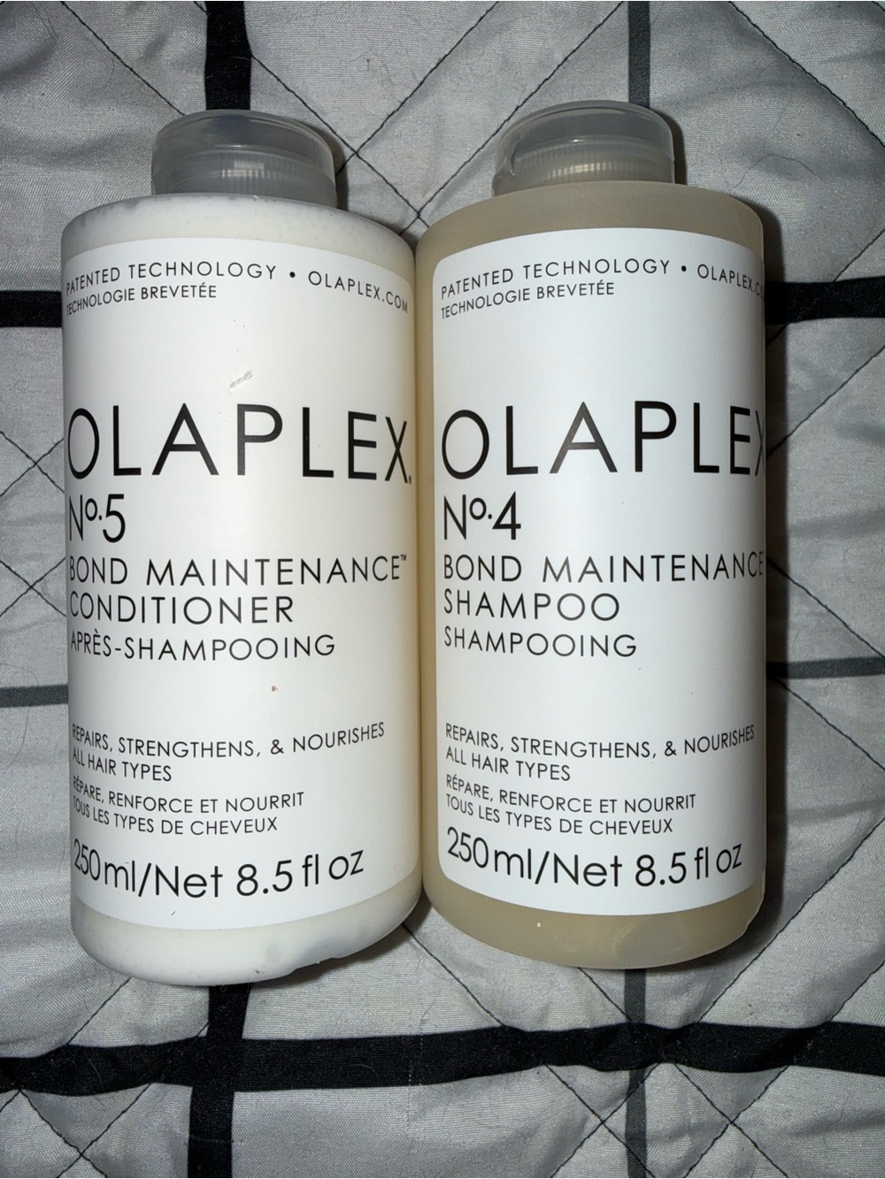 OLAPLEX No.4 Shampoo & No.5 Conditioner Duo - White and Cream